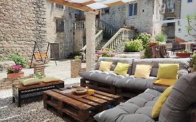 Guest House Exalto